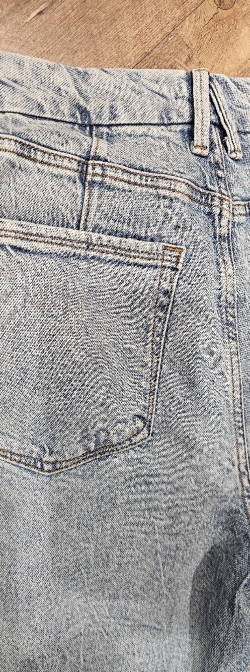 Light Wash Straight-Leg Jeans - Light Blue - Picture 7 of 8